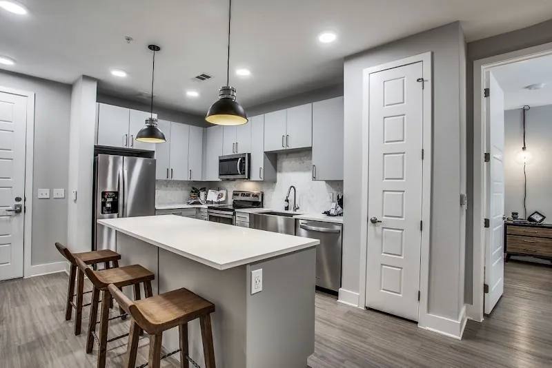 1120 Shady Lane, Studio, Austin, TX 78721 - Apartment for Rent - Image 3