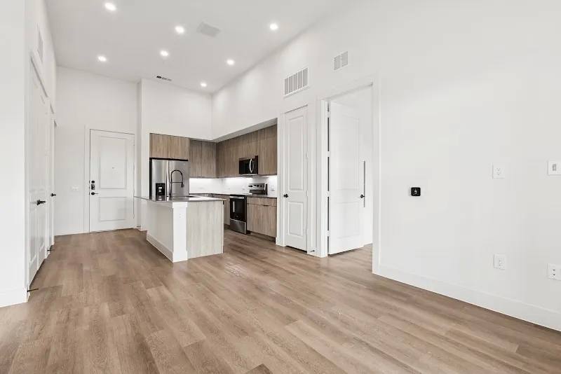 5211 E 7th St, Austin, TX 78702 - Apartment for Rent - Image 3