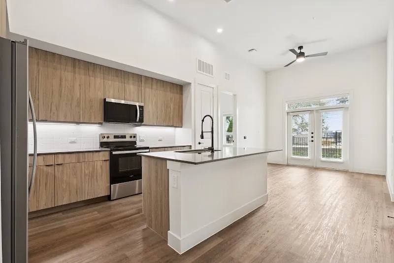 5211 E 7th St, Austin, TX 78702 - Apartment for Rent - Image 7