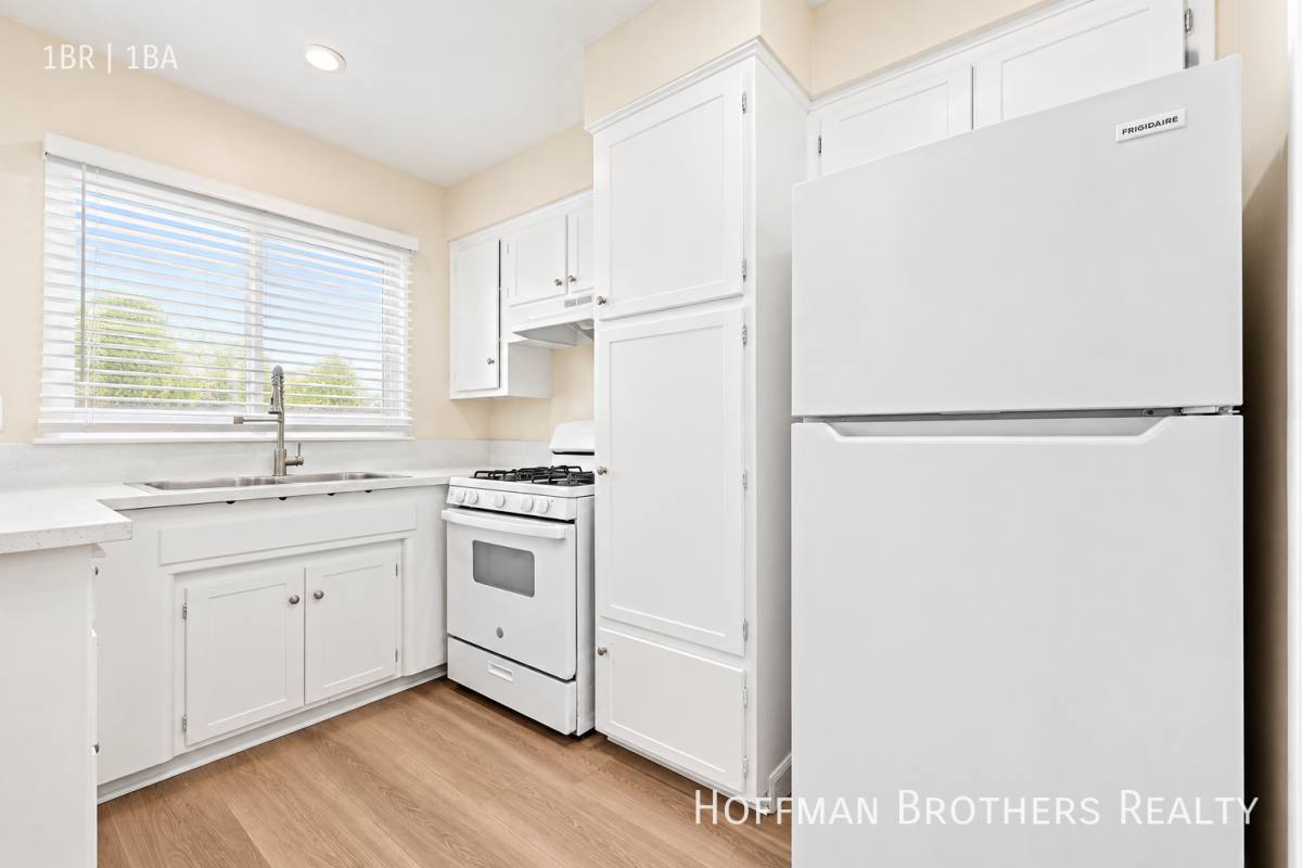 4119 Palmyra Rd #4, Los Angeles, CA 90008 - Apartment for Rent - Image 2