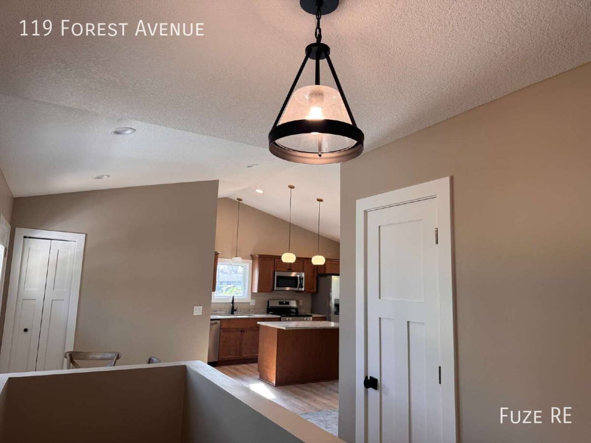 119 Forest Ave, St. Paul, MN 55115 - House for Rent - Image 9