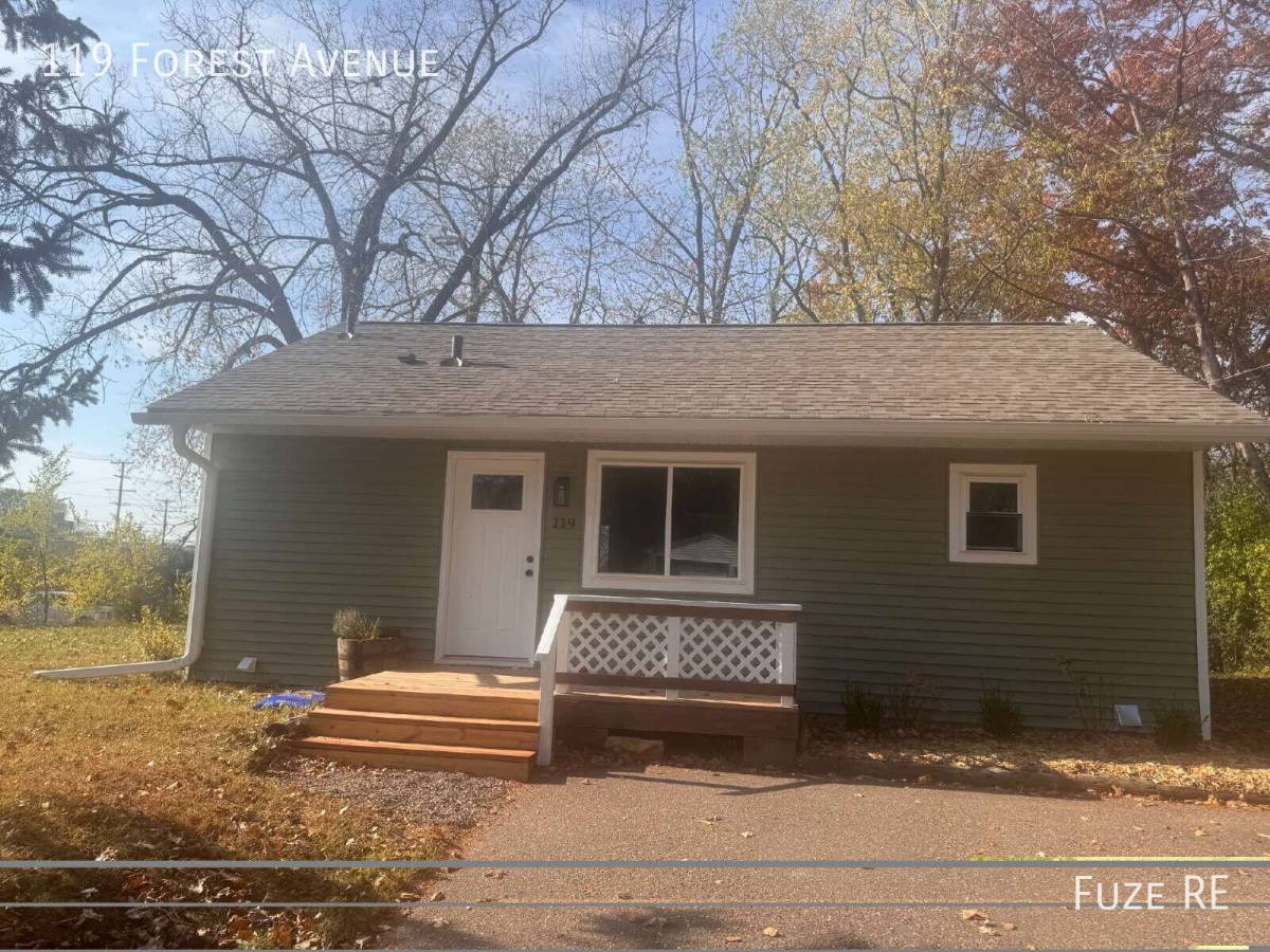 House for rent at 119 Forest Ave, St. Paul, MN 55115