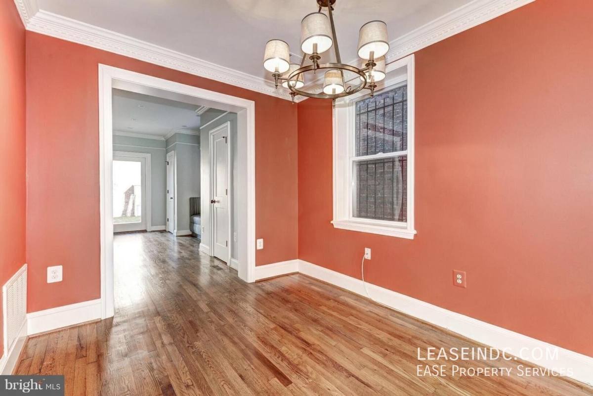 1305 S St NW, Washington, DC 20009 - House for Rent - Image 4