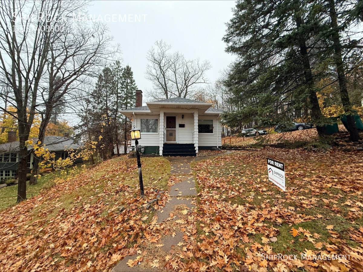 House for rent at 2315 Vermilion Rd, Duluth, MN 55803