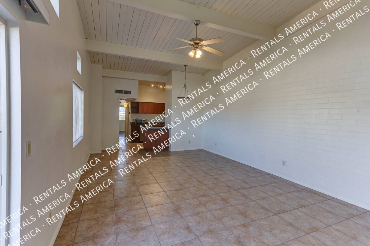 2525 N Alvernon Way #E5, Tucson, AZ 85712 - Condo for Rent - Image 3