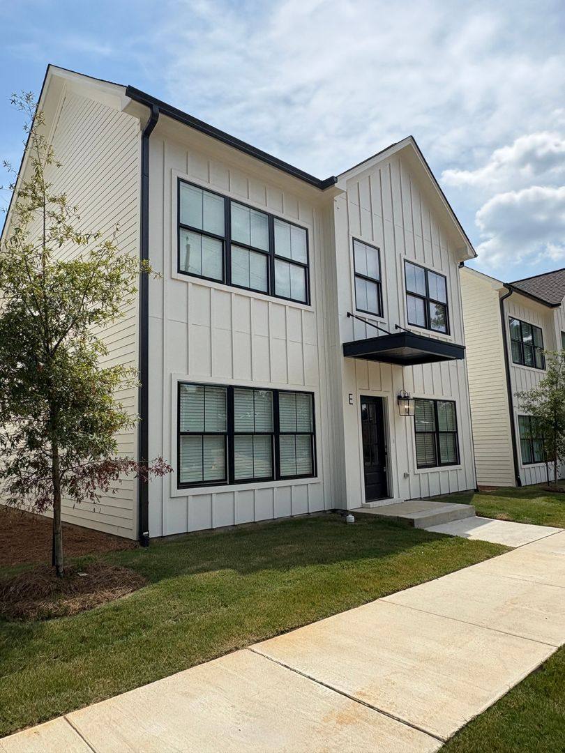 Townhouse for rent at 1203 Ivy Lane, Oxford, MS 38655