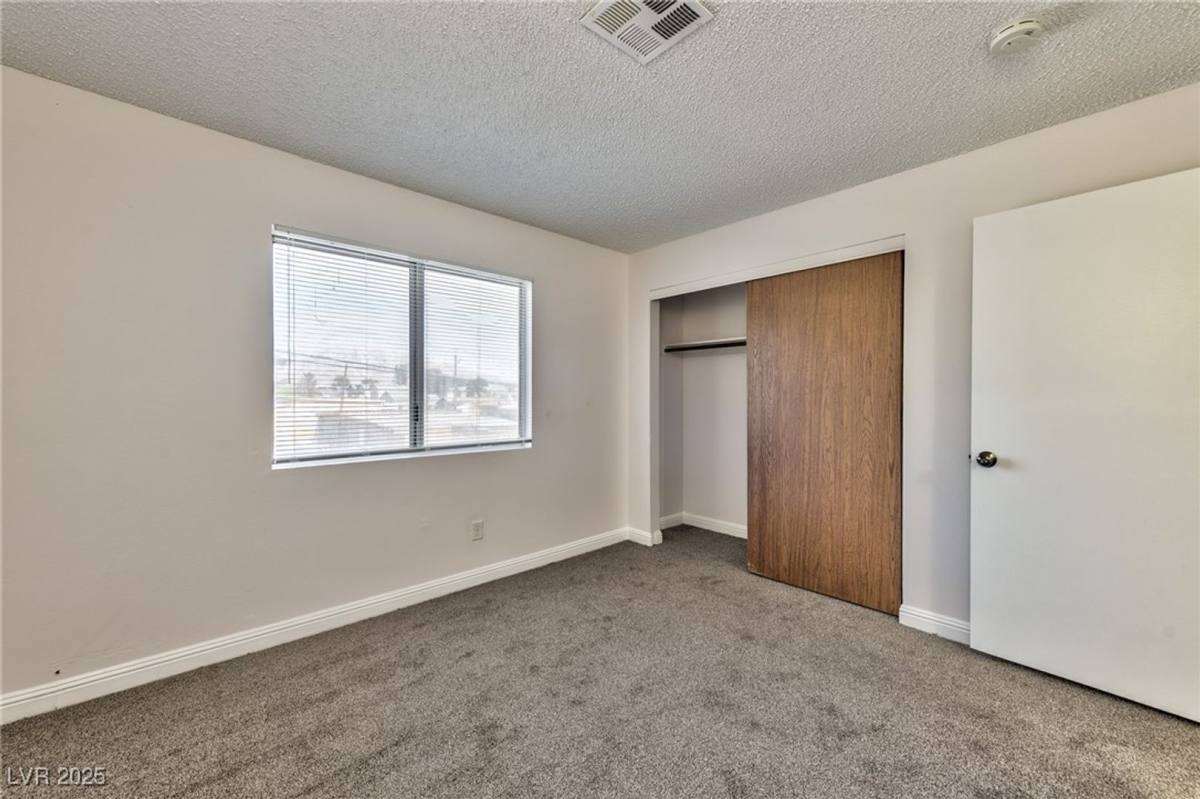 1914 Dwarf Star Dr, Las Vegas, NV 89115 - Apartment for Rent - Image 6