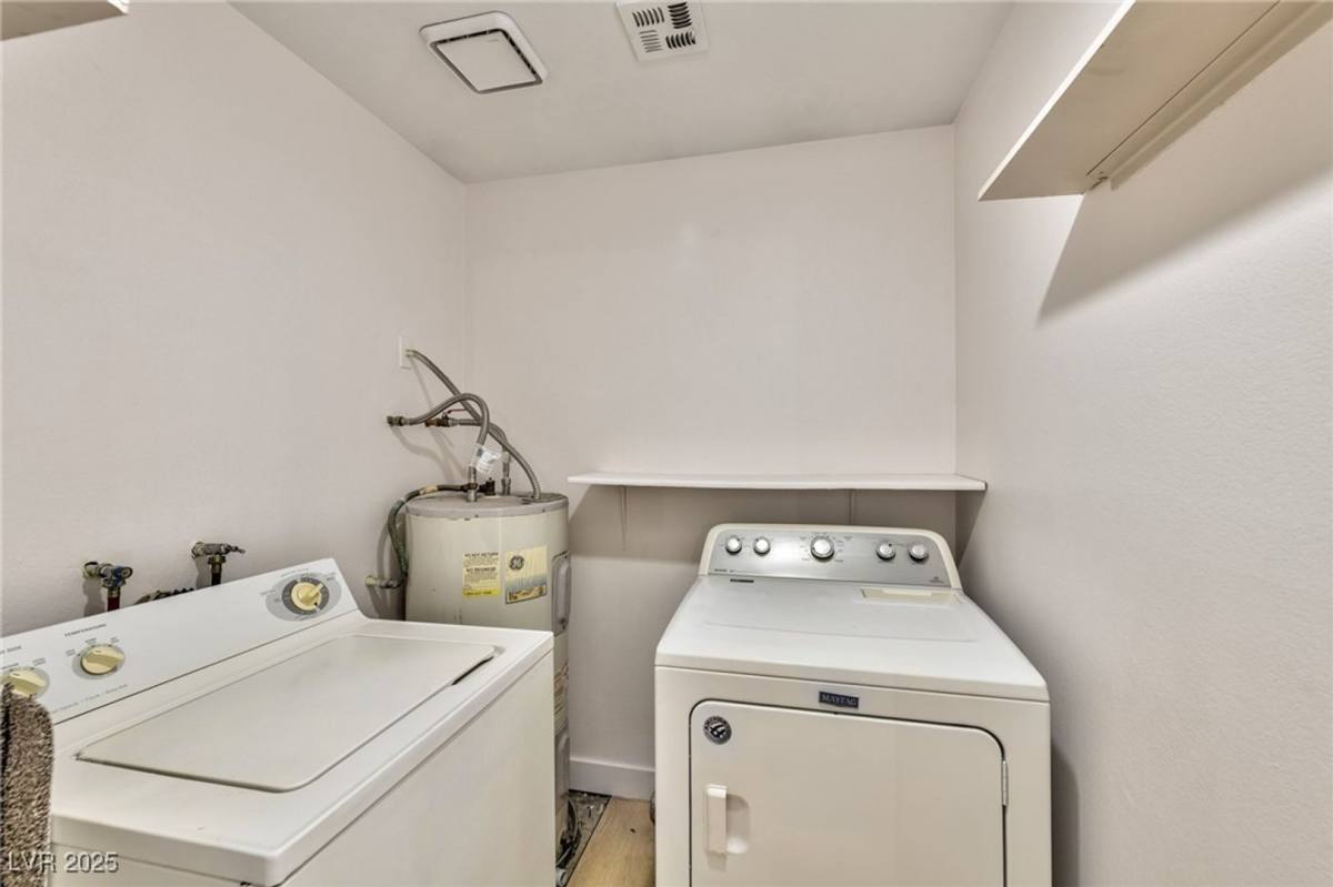 1914 Dwarf Star Dr, Las Vegas, NV 89115 - Apartment for Rent - Image 4