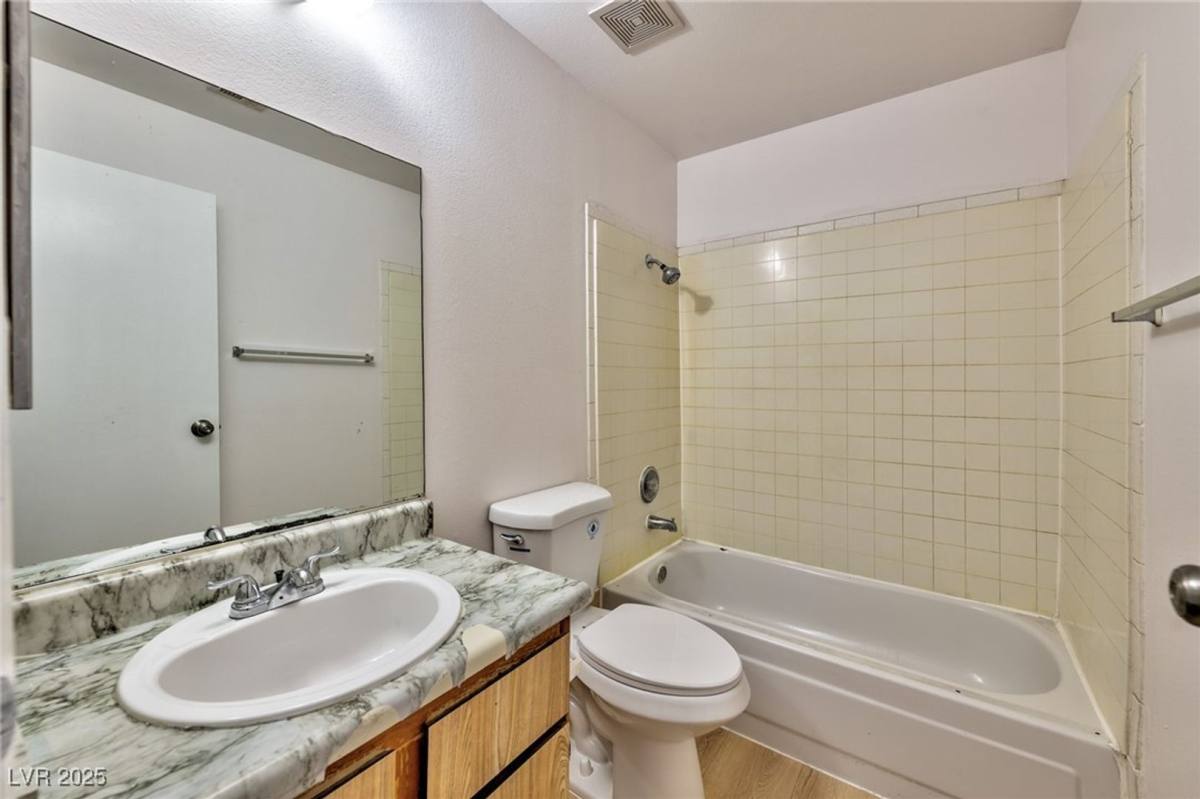 1914 Dwarf Star Dr, Las Vegas, NV 89115 - Apartment for Rent - Image 7