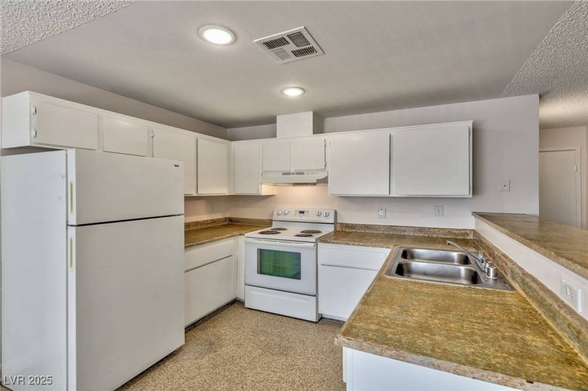 1914 Dwarf Star Dr, Las Vegas, NV 89115 - Apartment for Rent - Image 9