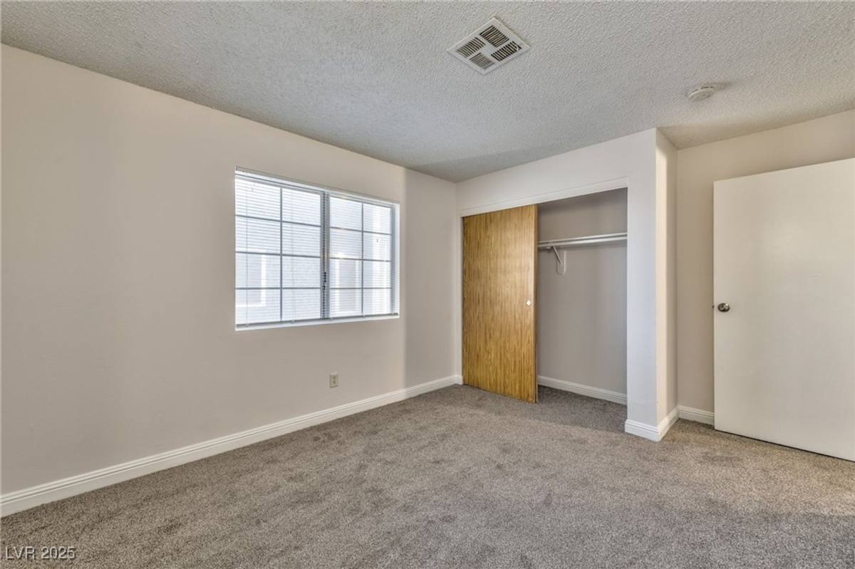 1914 Dwarf Star Dr, Las Vegas, NV 89115 - Apartment for Rent - Image 5