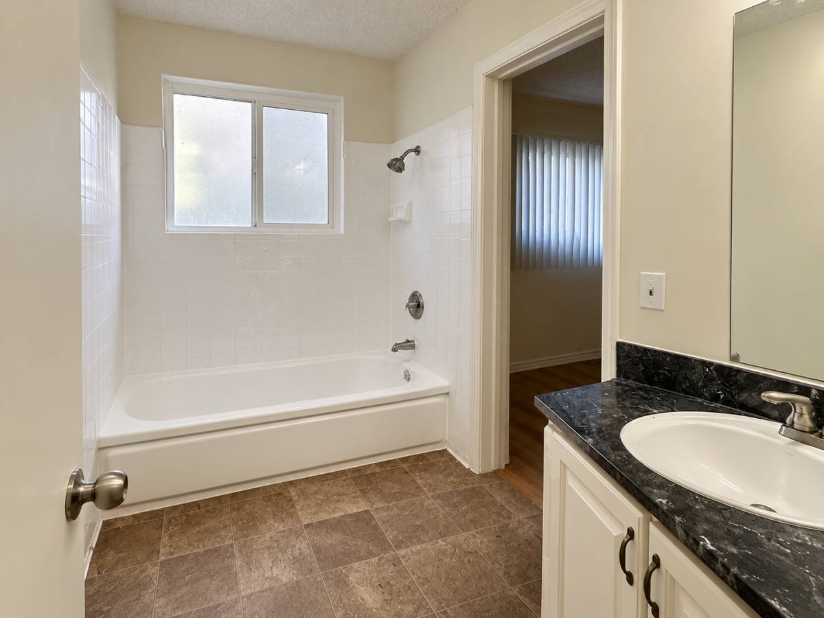 712 N Adams St, Glendale, CA 91206 - Apartment for Rent - Image 9