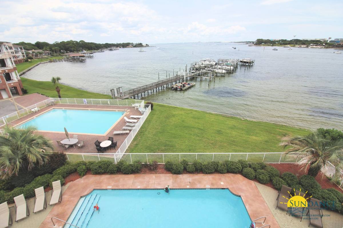 227 Alconese Ave SE #F, Fort Walton Beach, FL 32548 - Condo for Rent - Image 2