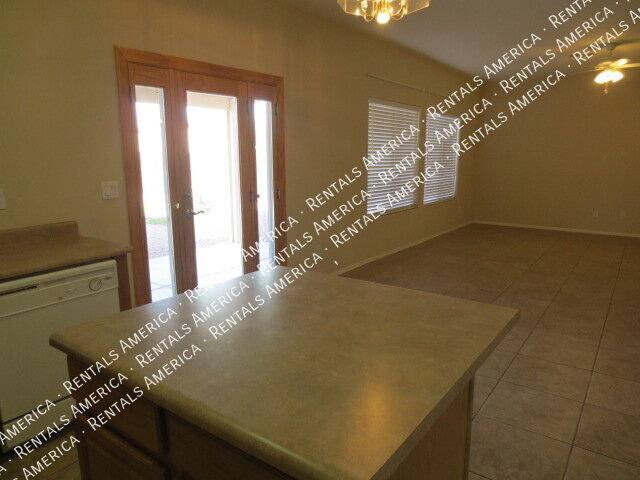29987 N Royal Oak Way, San Tan Valley, AZ 85143 - House for Rent - Image 7