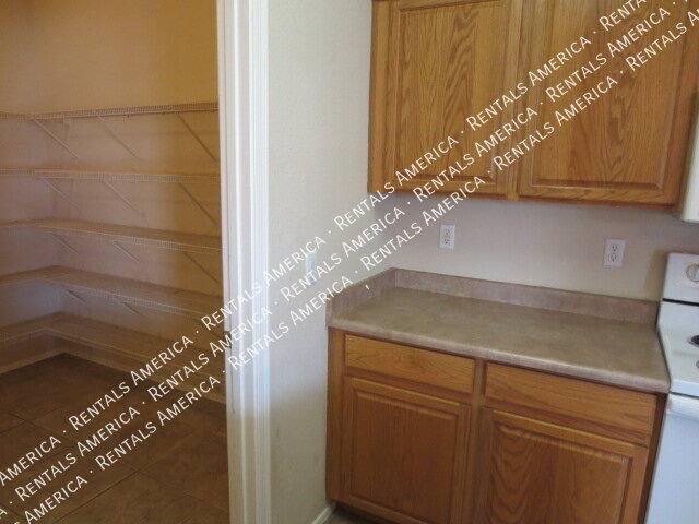 29987 N Royal Oak Way, San Tan Valley, AZ 85143 - House for Rent - Image 5