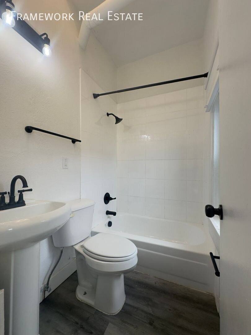 2033 Curtis St #24, Denver, CO 80205 - Apartment for Rent - Image 9
