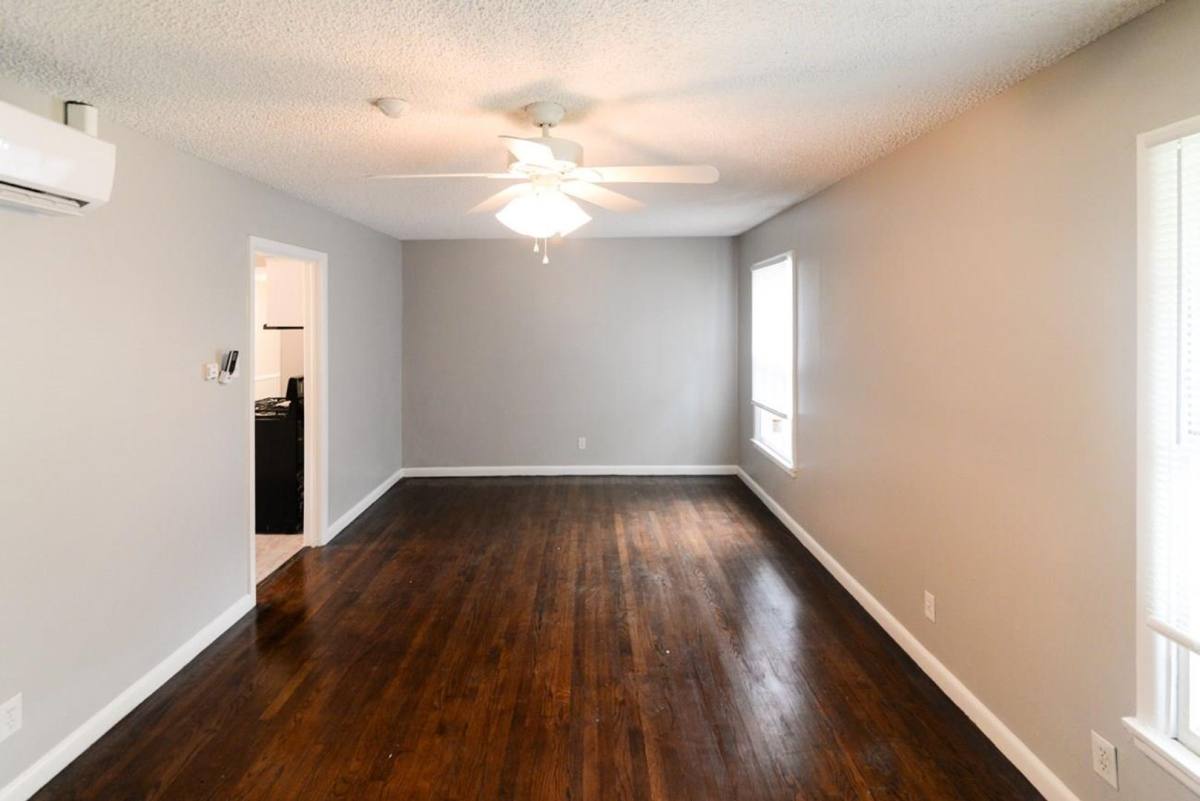 10433 Fern, Dallas, TX 75228 - House for Rent - Image 2