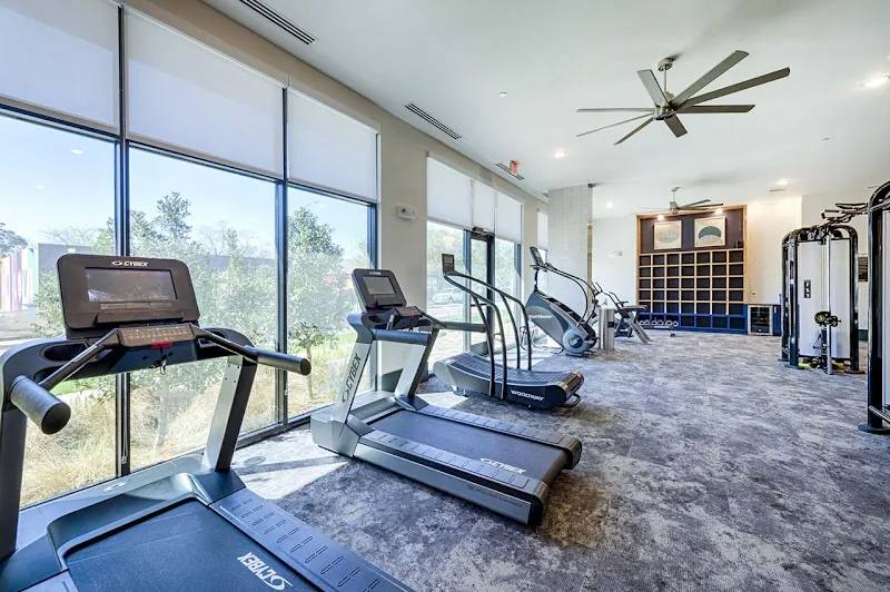 555 W 19th St #613, Houston, TX 77008 - Apartment for Rent - Image 4