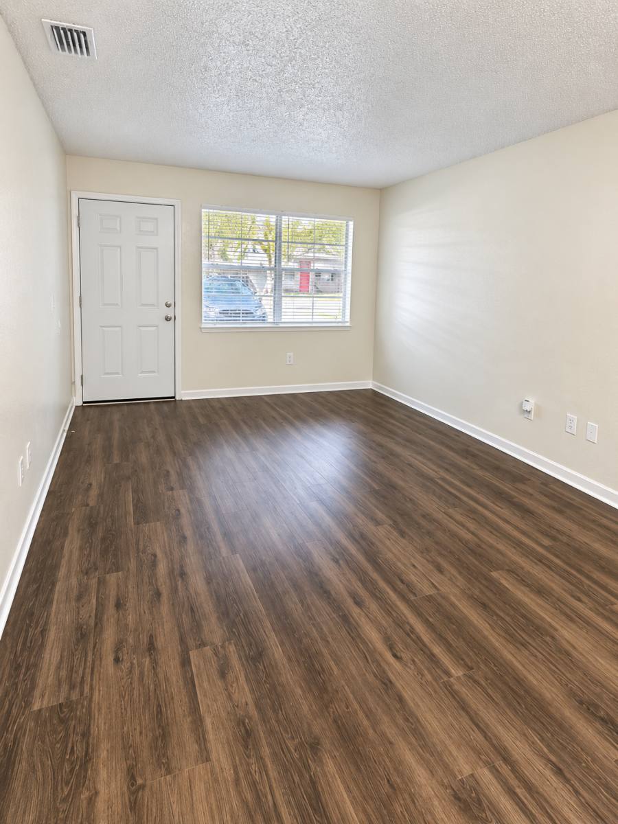 8554 Channelview Circle, Tampa, FL 33614 - Apartment for Rent - Image 2