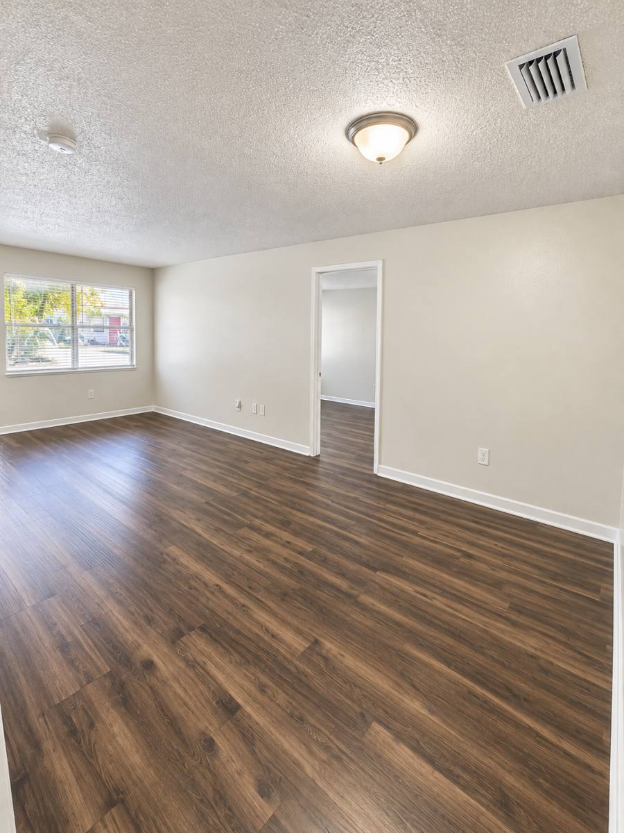 8554 Channelview Circle, Tampa, FL 33614 - Apartment for Rent - Image 4