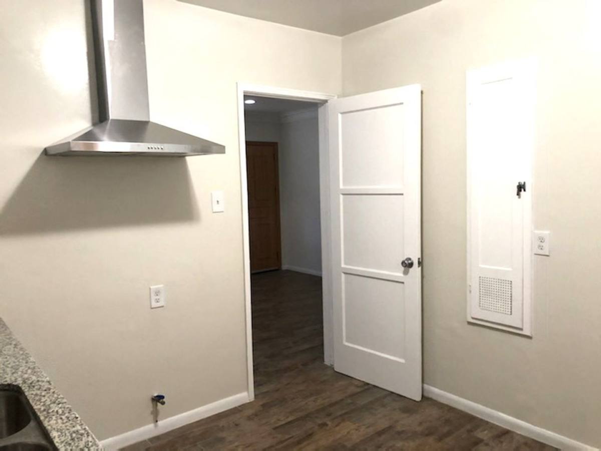 725 E Manchester Dr, Inglewood, CA 90301 - Apartment for Rent - Image 8