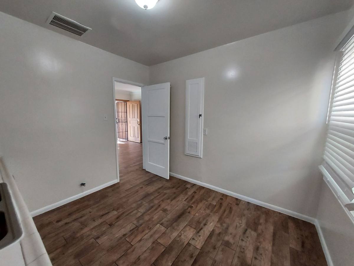 725 E Manchester Dr, Inglewood, CA 90301 - Apartment for Rent - Image 9