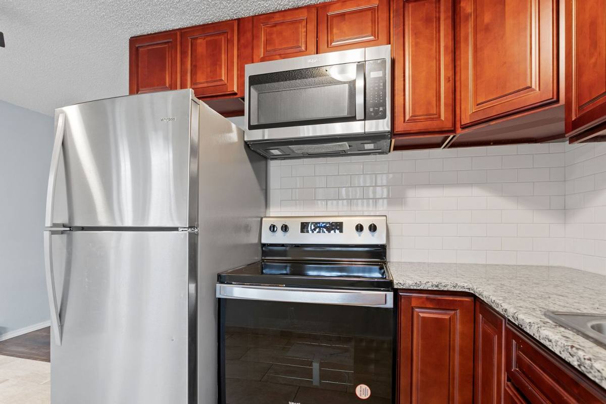 Jennings Lodge, 4803 SE Boardman Ave, Portland, OR 97267 - Apartment for Rent - Image 2