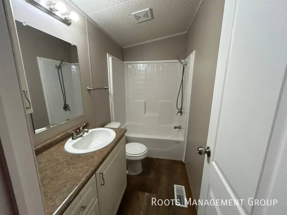 99 Riviera Courts Dr, Murray, KY 42071 - House for Rent - Image 8