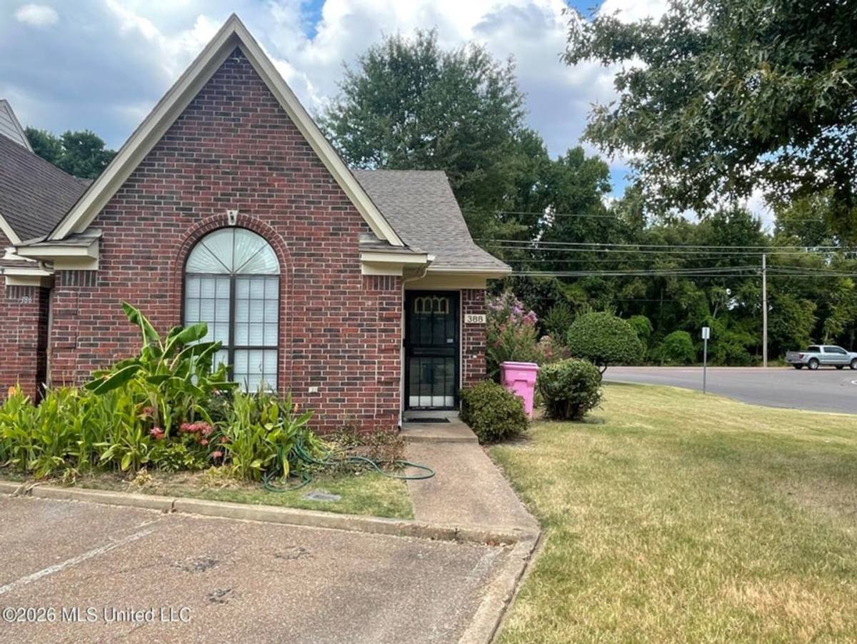 Townhouse for rent at 388 W Blair Dr, Southaven, MS 38671