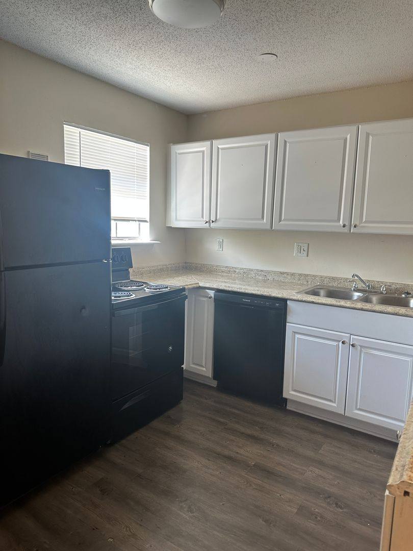 4937 C Cotton Row, Huntsville, AL 35816 - Apartment for Rent - Image 2