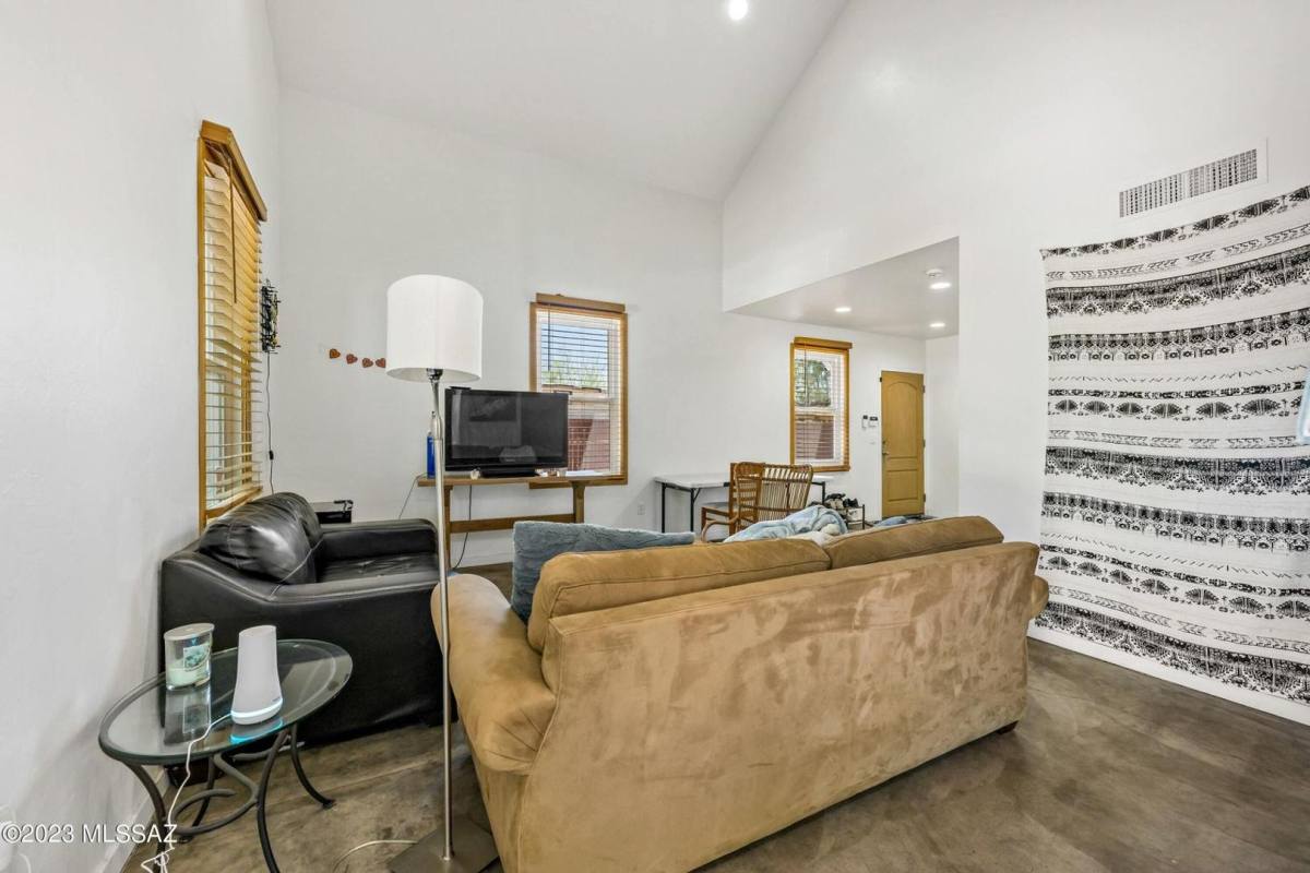 525 N Jacobus Ave, Tucson, AZ 85705 - Townhouse for Rent - Image 4