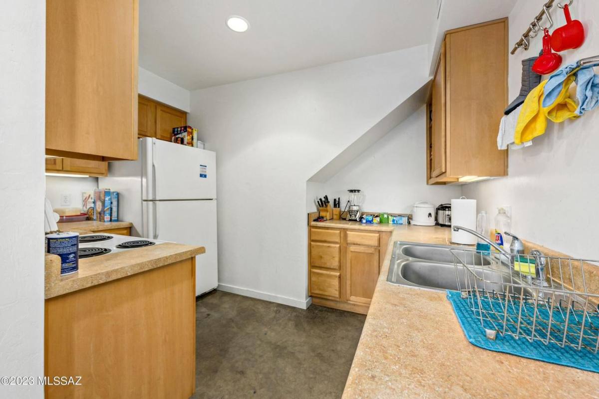 525 N Jacobus Ave, Tucson, AZ 85705 - Townhouse for Rent - Image 7