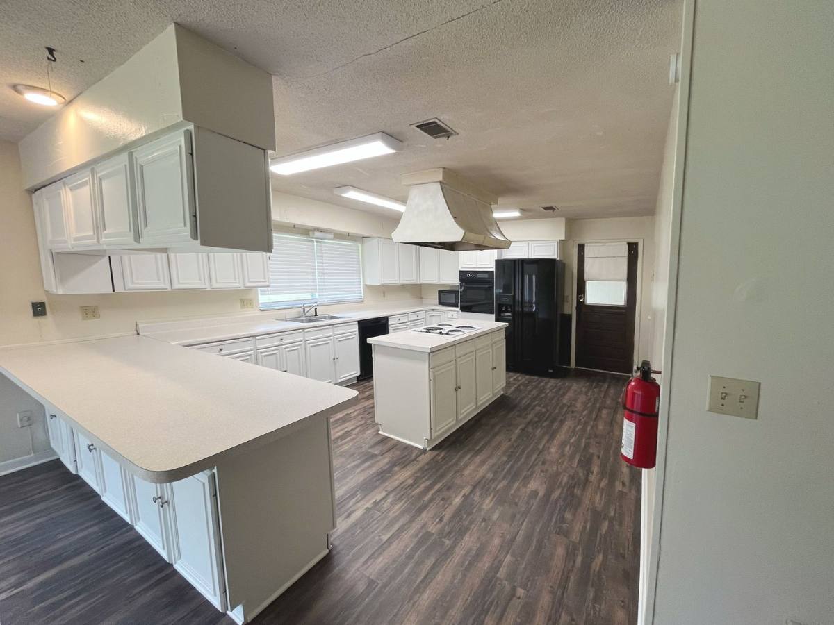3232 SW 42nd Place, Gainesville, FL 32608 - House for Rent - Image 8