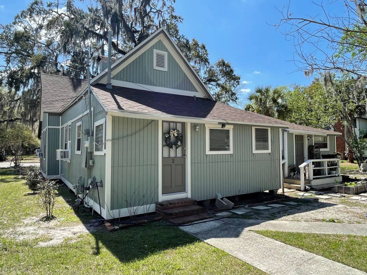 734 NE 3rd Ave #2, Gainesville, FL 32601 - House for Rent - Image 1