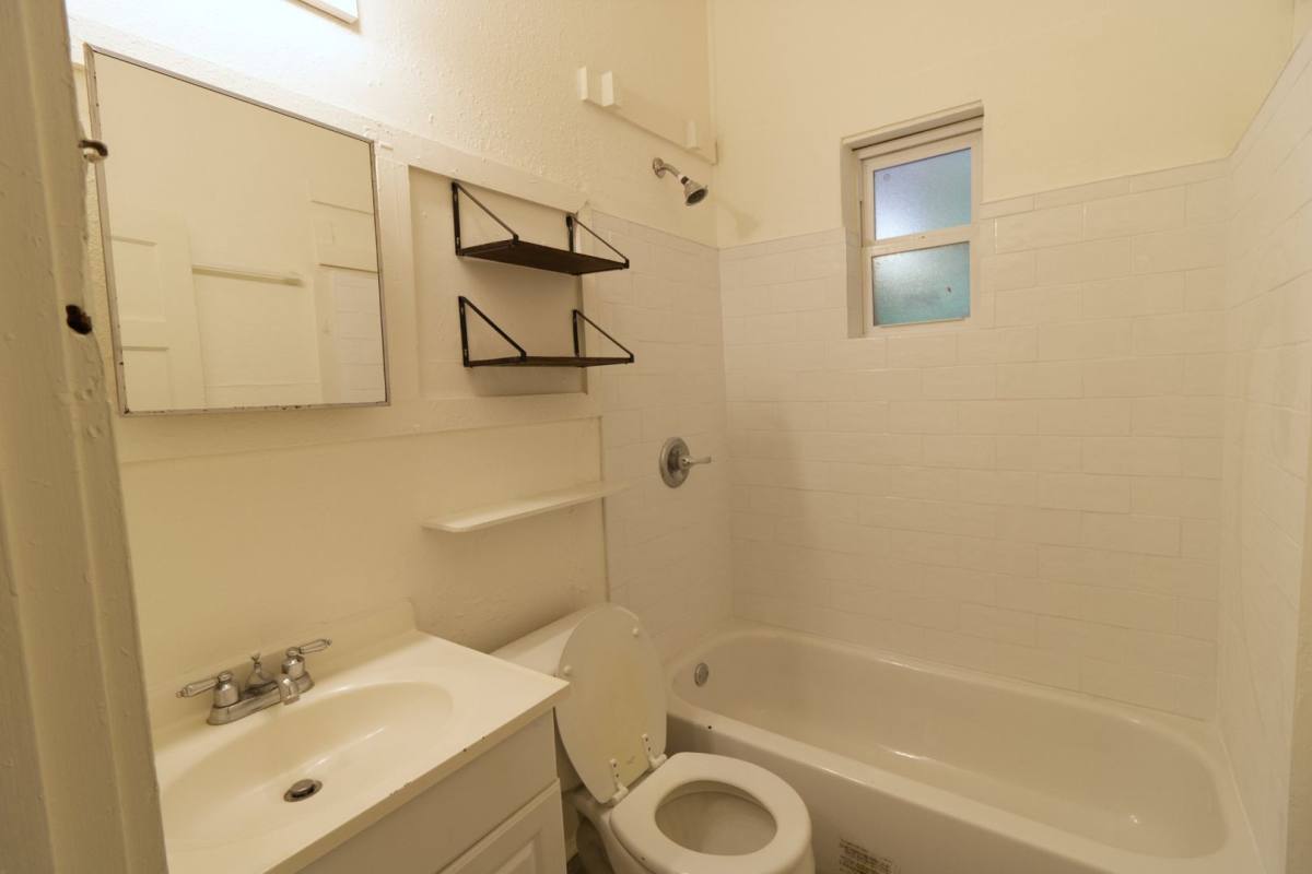 1012 NW 3rd Ave, Gainesville, FL 32601 - House for Rent - Image 5