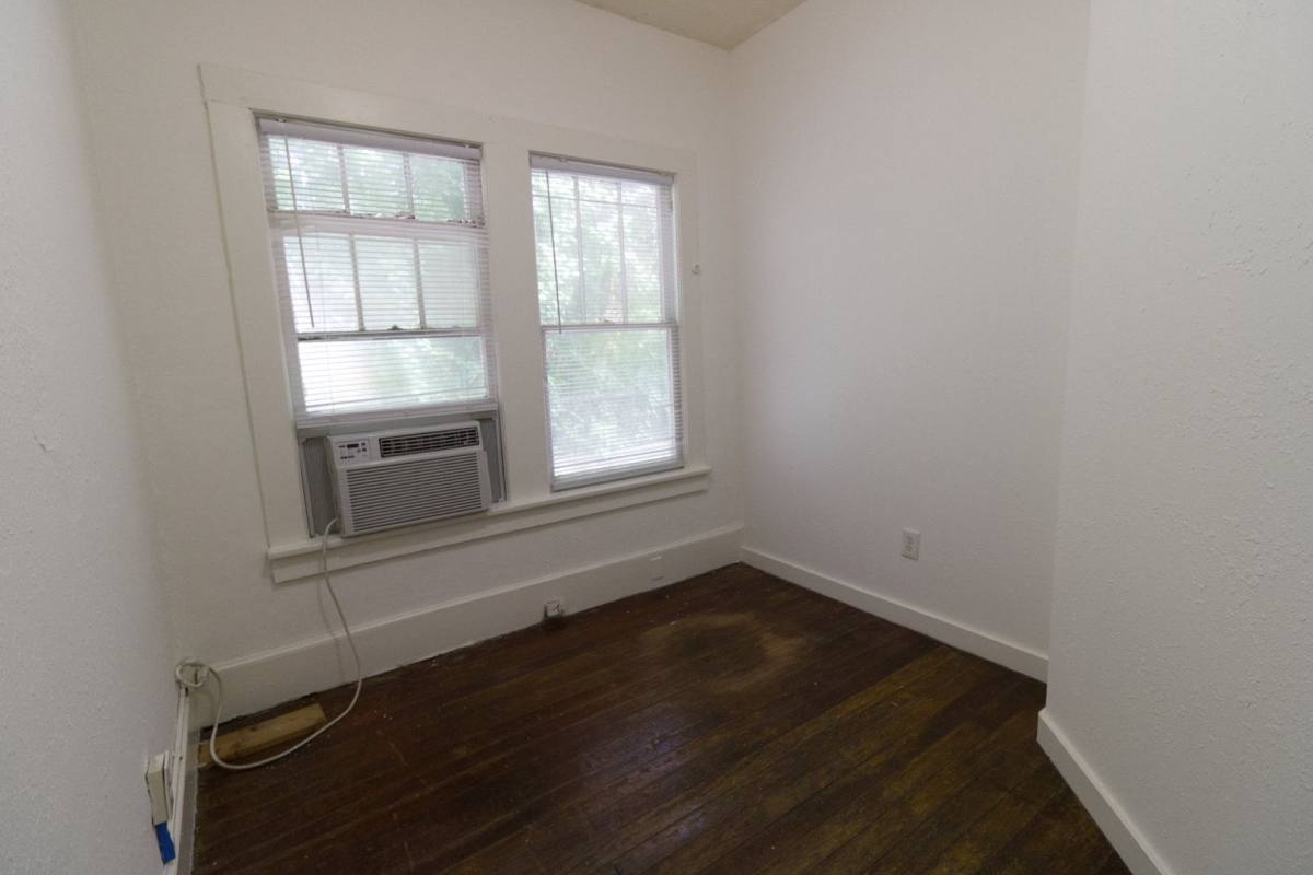 1012 NW 3rd Ave, Gainesville, FL 32601 - House for Rent - Image 4