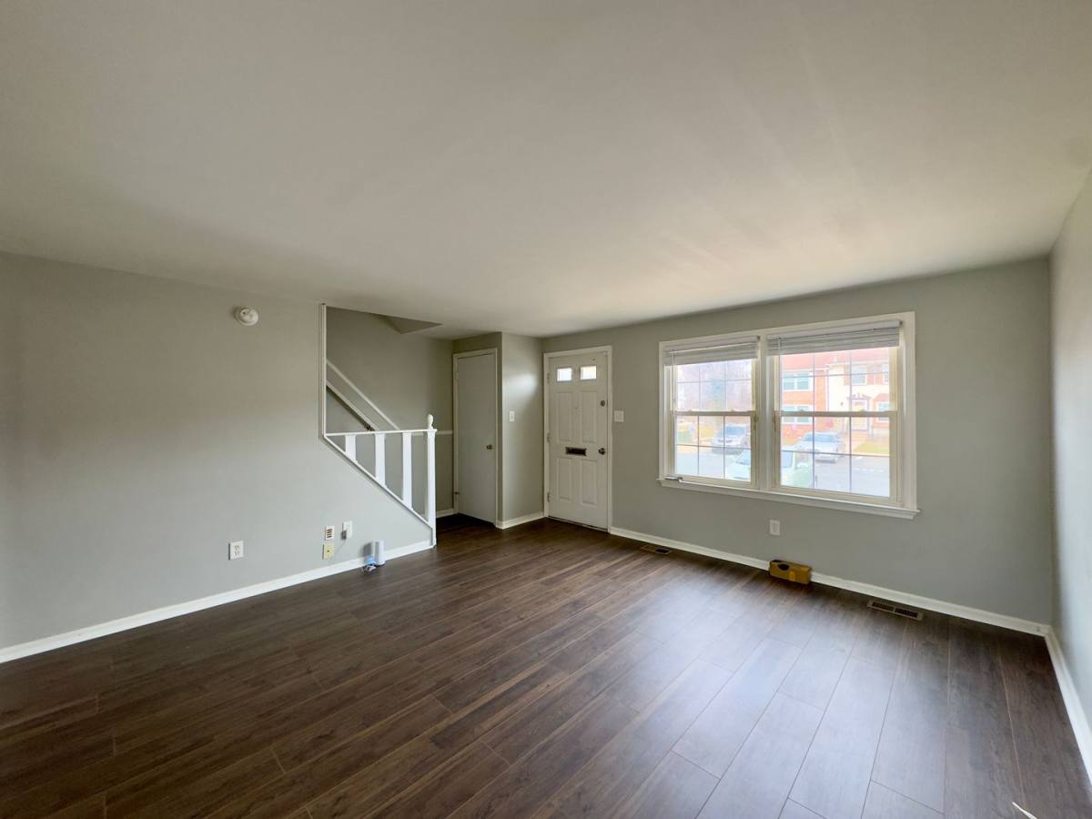 5371 King Arthur Circle, Rosedale, MD 21237 - Townhouse for Rent - Image 4