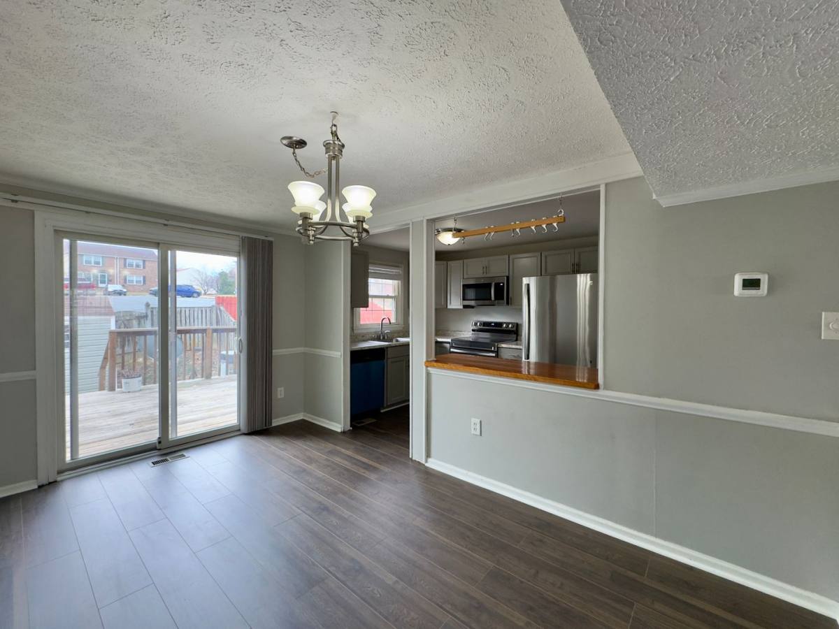 5371 King Arthur Circle, Rosedale, MD 21237 - Townhouse for Rent - Image 5