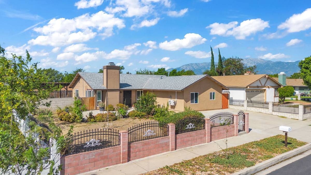 Apartment for rent at 9934 Poplar Ave, Fontana, CA 92335