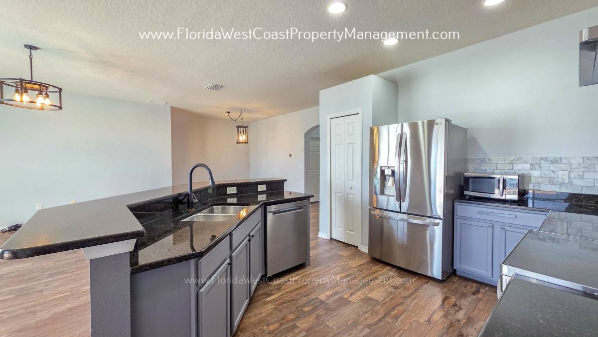 7939 113th Ave Circle E, Parrish, FL 34219 - House for Rent - Image 4