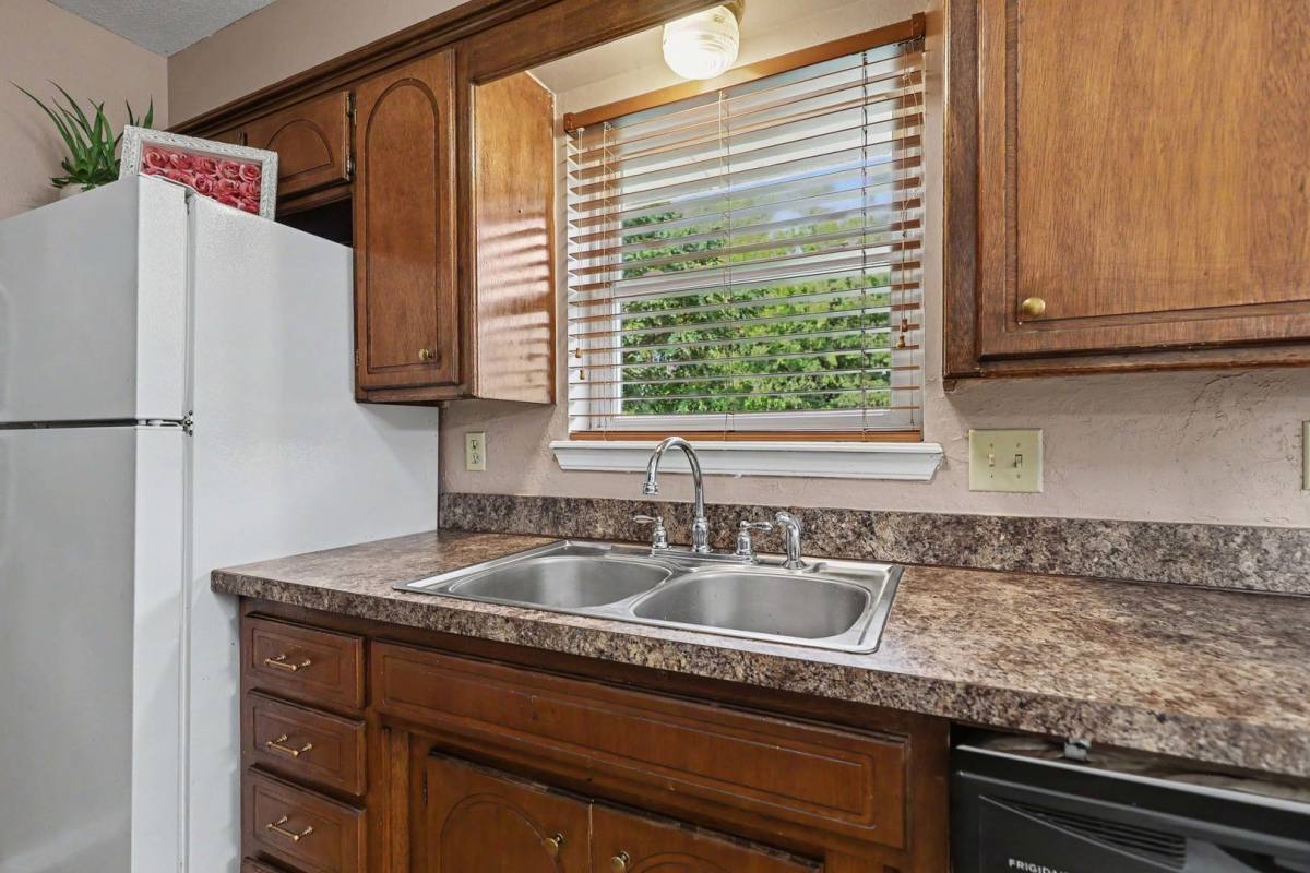 207 E Cherry Ave, Yukon, OK 73099 - House for Rent - Image 8