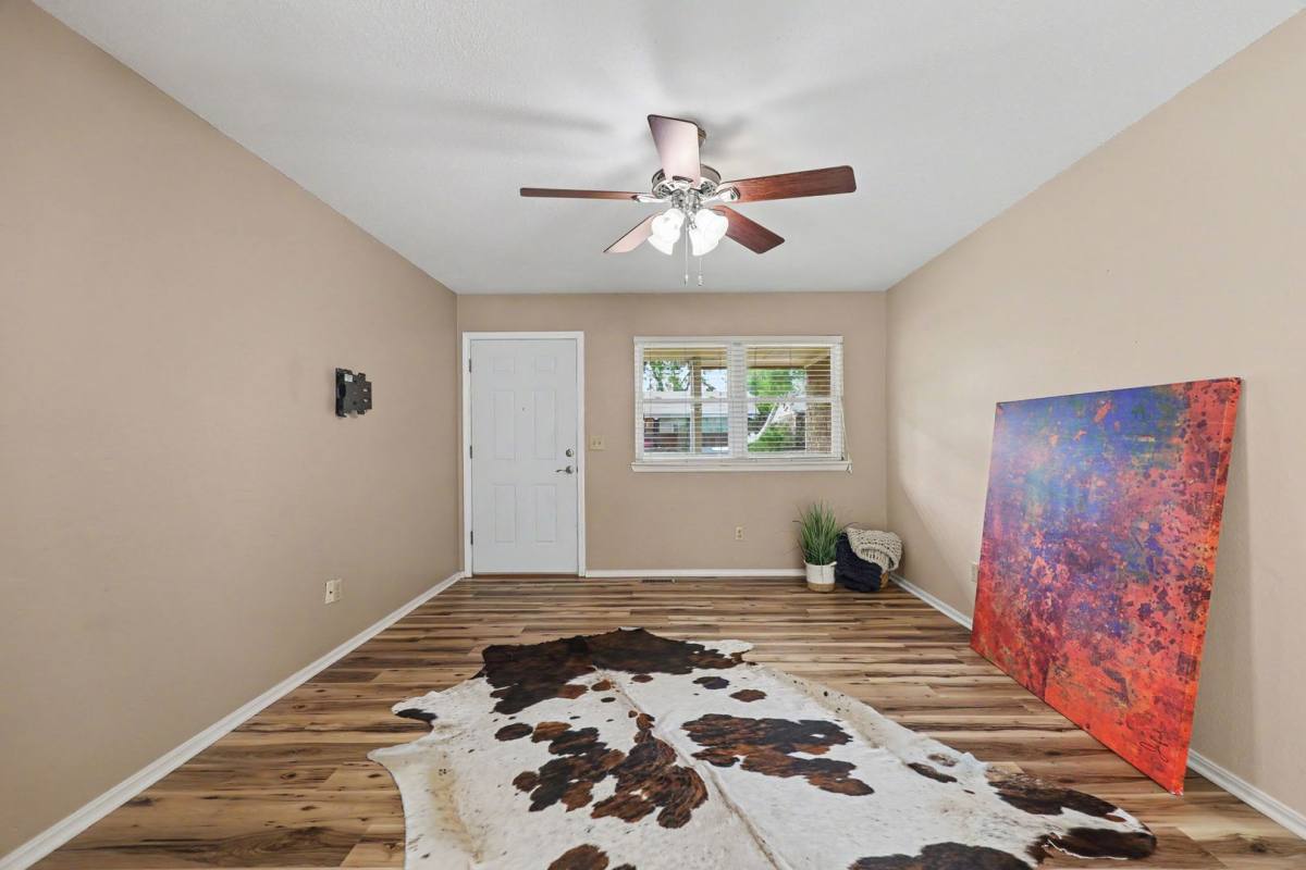 207 E Cherry Ave, Yukon, OK 73099 - House for Rent - Image 6