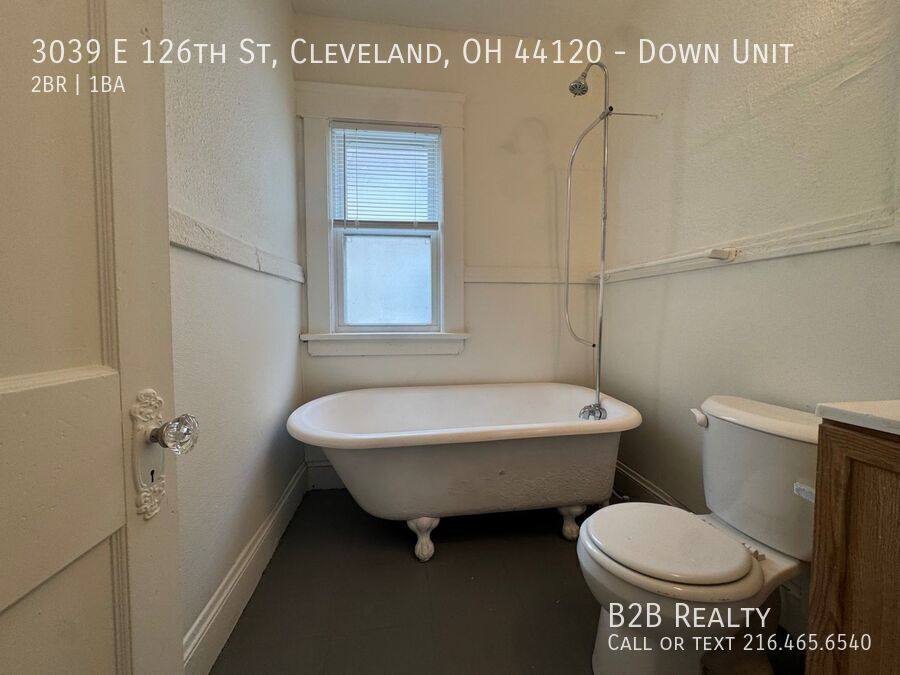 3039 E 126th St, Downstairs Unit, Cleveland, OH 44120 - Apartment for Rent - Image 5