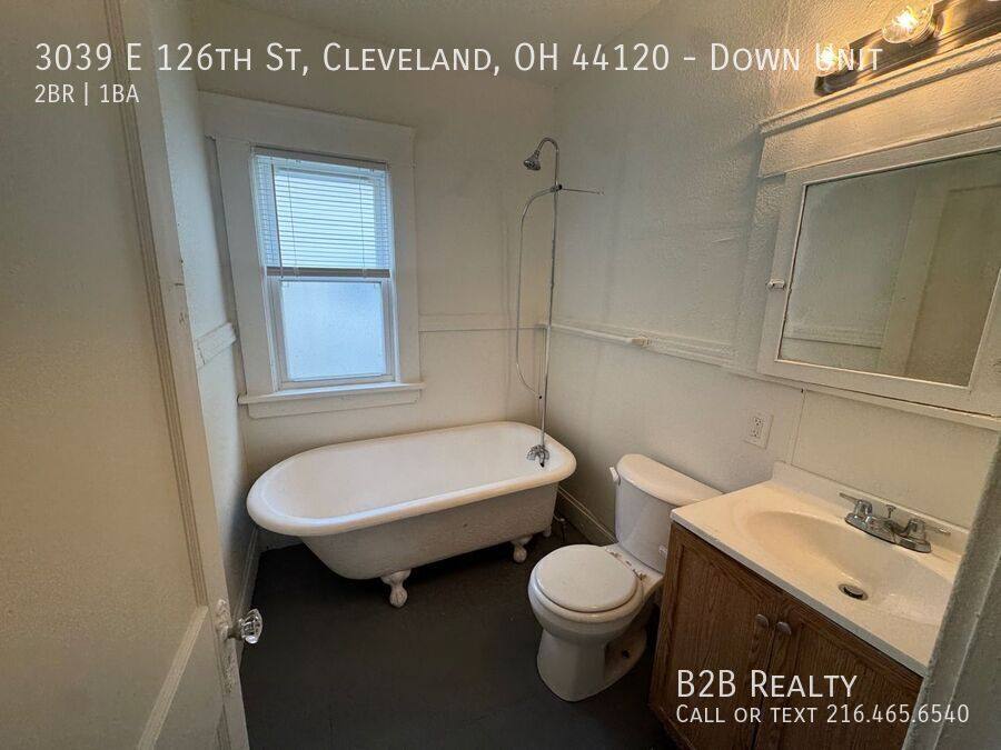 3039 E 126th St, Downstairs Unit, Cleveland, OH 44120 - Apartment for Rent - Image 9