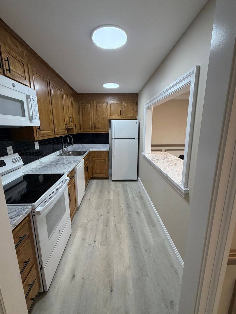 Victorian Enclave, 6 S St, Danbury, CT 06810 - Apartment for Rent - Image 4
