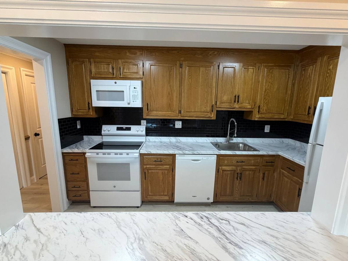 Victorian Enclave, 6 S St, Danbury, CT 06810 - Apartment for Rent - Image 3