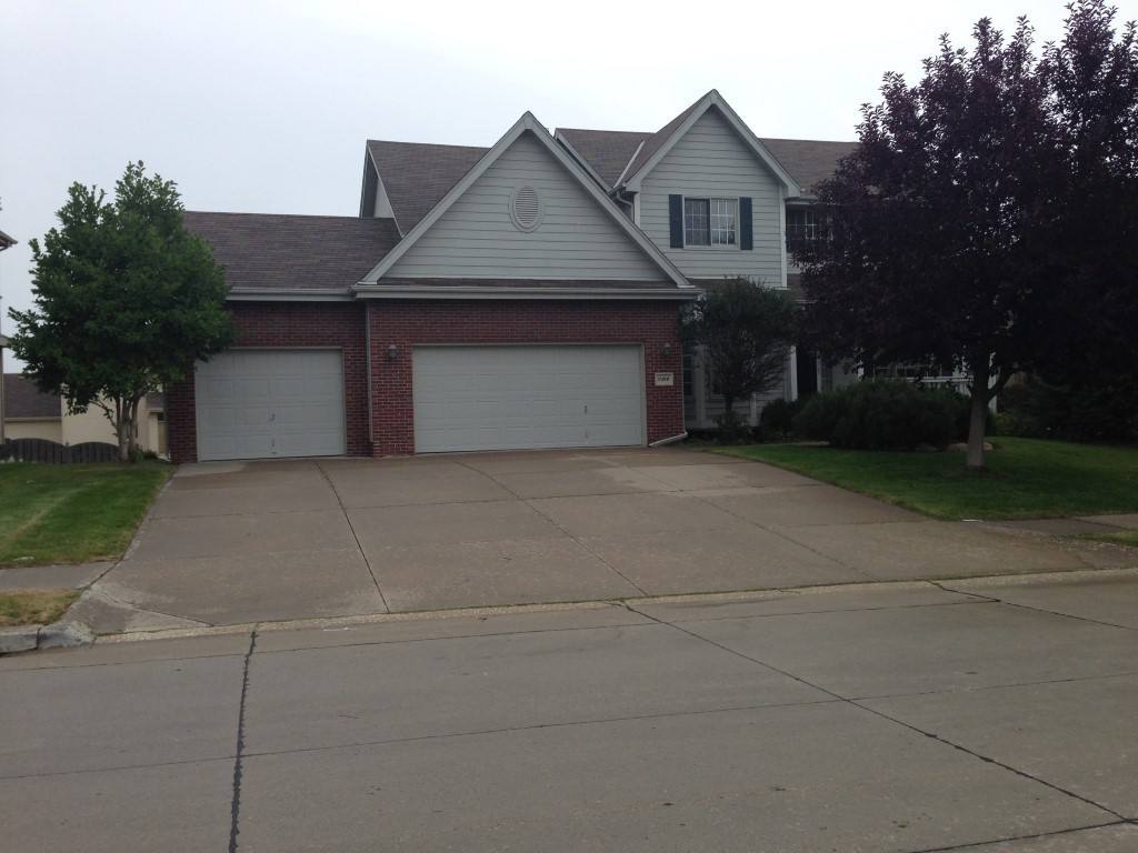 11914 Timberridge Dr, Papillion, NE 68133 - House for Rent