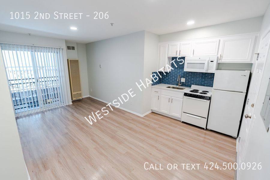 1015 2nd St #206, Santa Monica, CA 90403 - Apartment for Rent - Image 1