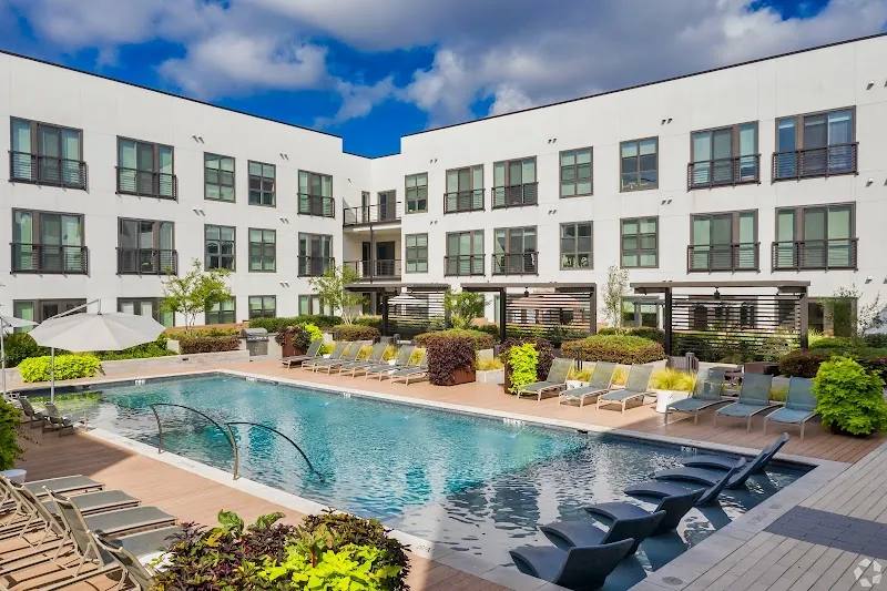 1011 S Pearl Expressway #B1, Dallas, TX 75201 - Apartment for Rent - Image 1