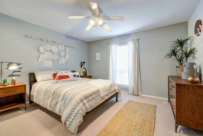 8203 Southwestern Blvd #2150, Dallas, TX 75206 - Apartment for Rent - Image 2
